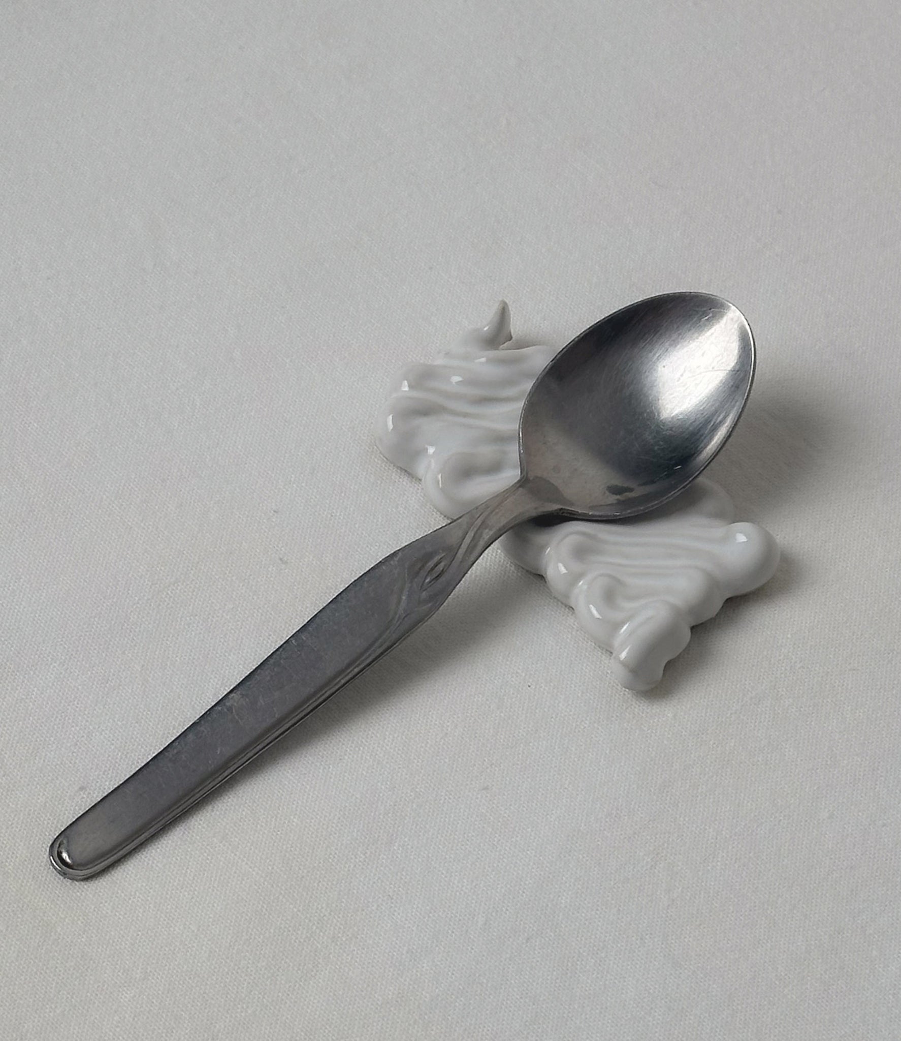 cutlery rests