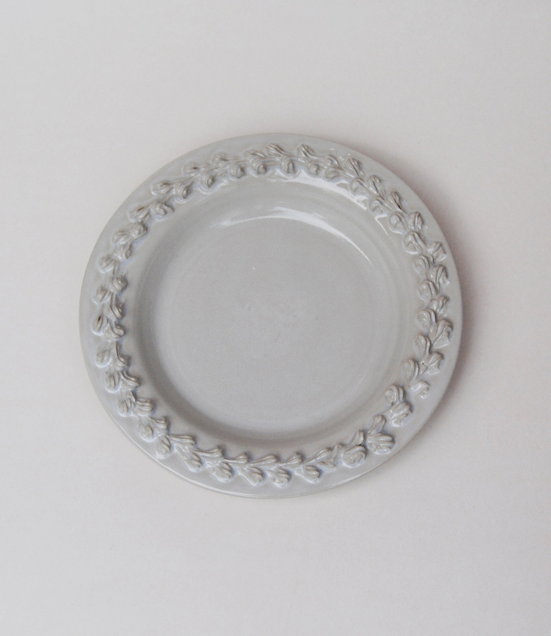 ava serving plate